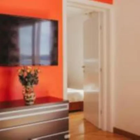 Lovely 1-bedroom W/ Seaview + Free Parking Apartment *