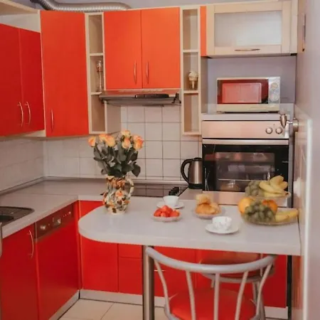 Apartment Lovely 1-bedroom W/ Seaview + Free Parking